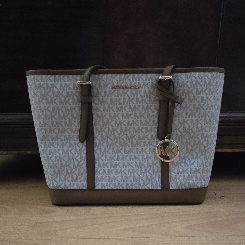Michael Kors Jet set small shoulder bag
